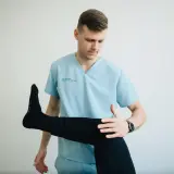 Rehabilitacja w warunkach domowych. Jak szybko zorganizować profesjonalne miejsce opieki?